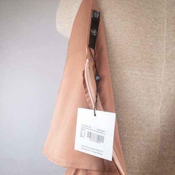 Missguided Women's 4 Small Romper Peach Pink Shorts Spaghetti Strap Satin NEW - Picture 3 of 4